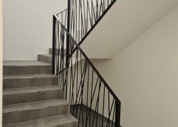 Treppengeländer mit Kreuzstäben